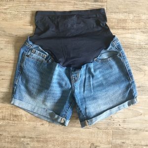 Maternity shorts